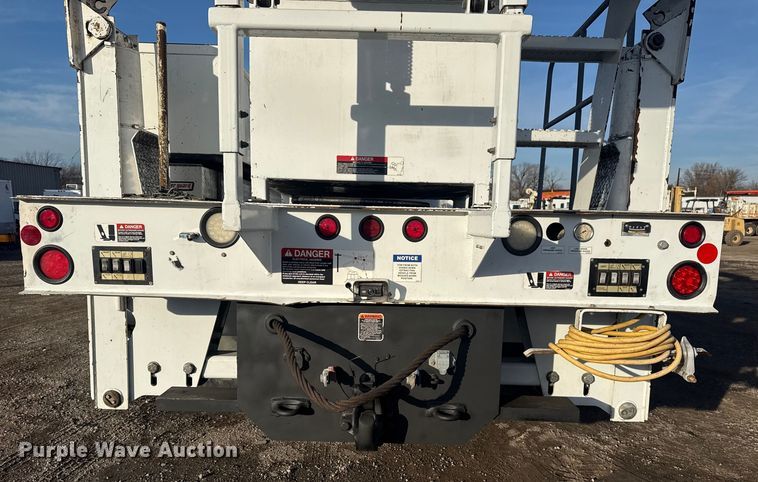 image for item EG1913 2012 Western Star 4900 bucket truck