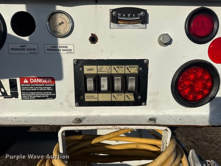 image for item EG1913 2012 Western Star 4900 bucket truck