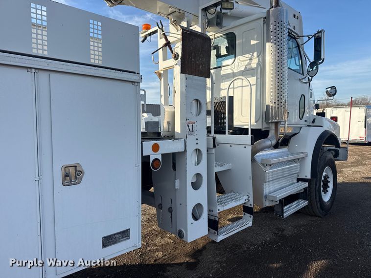 image for item EG1913 2012 Western Star 4900 bucket truck