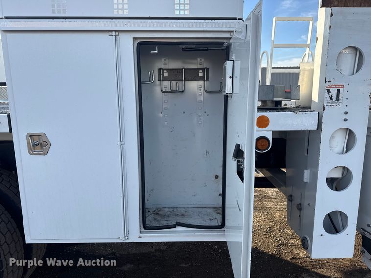 image for item EG1913 2012 Western Star 4900 bucket truck