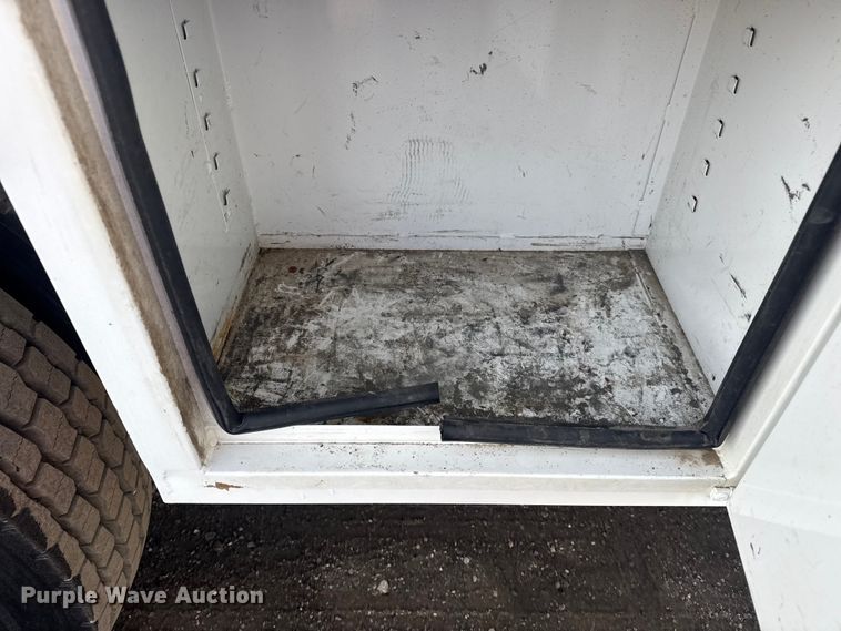 image for item EG1913 2012 Western Star 4900 bucket truck