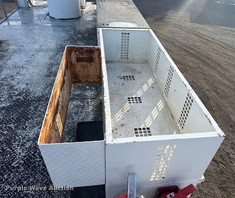 image for item EG1913 2012 Western Star 4900 bucket truck