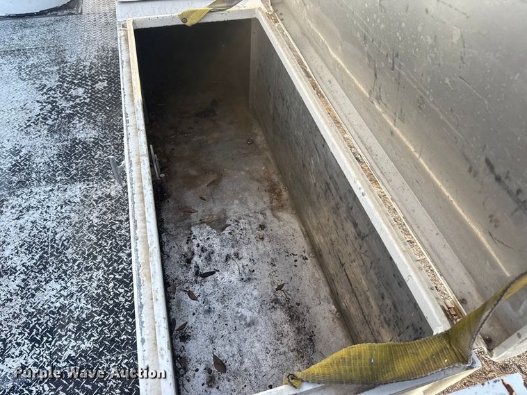 image for item EG1913 2012 Western Star 4900 bucket truck