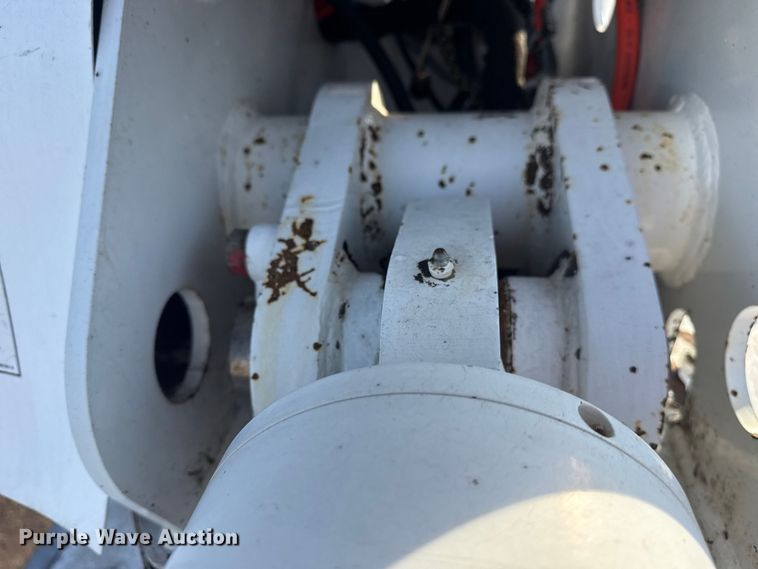 image for item EG1913 2012 Western Star 4900 bucket truck