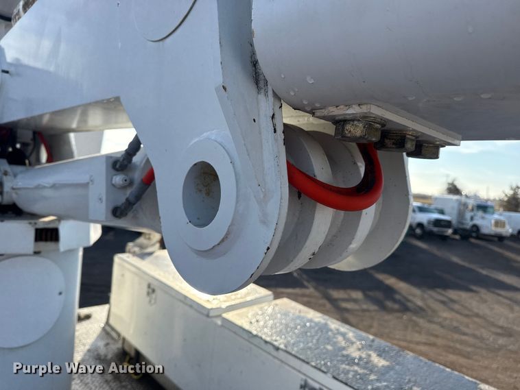 image for item EG1913 2012 Western Star 4900 bucket truck