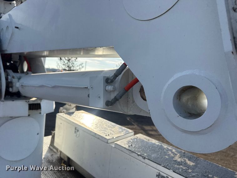 image for item EG1913 2012 Western Star 4900 bucket truck