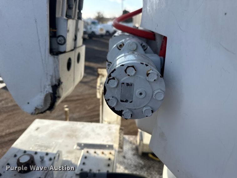 image for item EG1913 2012 Western Star 4900 bucket truck