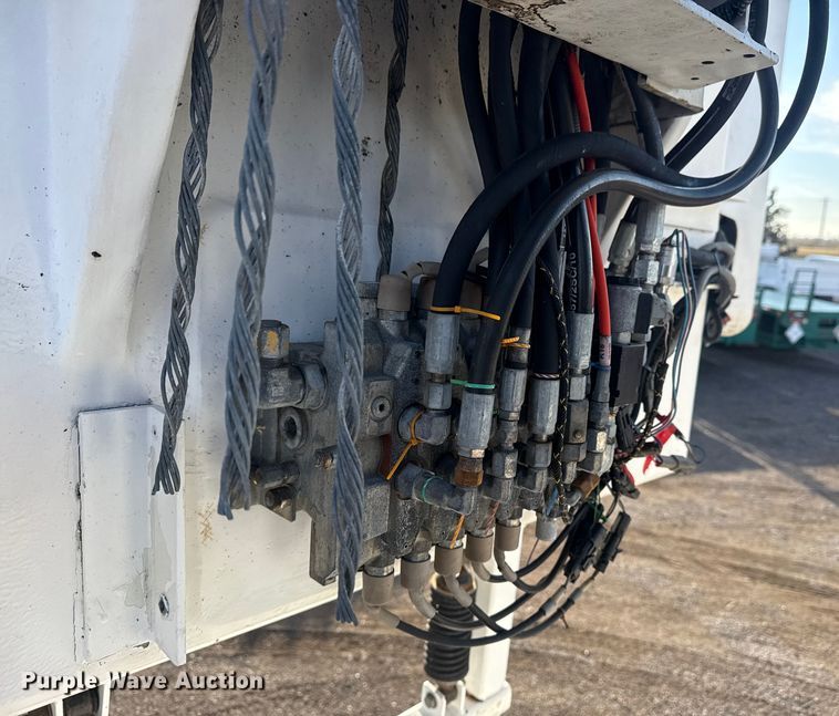 image for item EG1913 2012 Western Star 4900 bucket truck