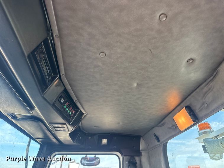 image for item EG1913 2012 Western Star 4900 bucket truck