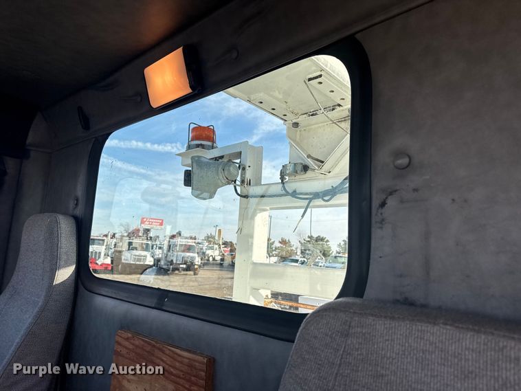 image for item EG1913 2012 Western Star 4900 bucket truck