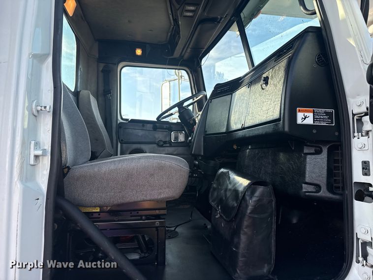 image for item EG1913 2012 Western Star 4900 bucket truck