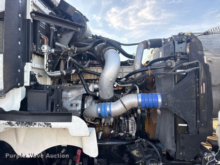 image for item EG1913 2012 Western Star 4900 bucket truck