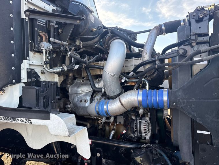 image for item EG1913 2012 Western Star 4900 bucket truck