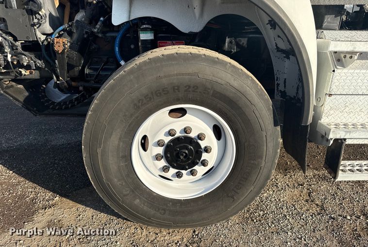 image for item EG1913 2012 Western Star 4900 bucket truck