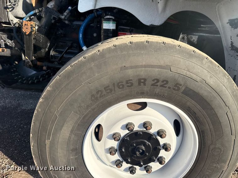 image for item EG1913 2012 Western Star 4900 bucket truck