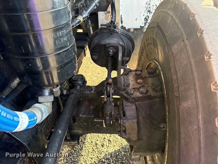 image for item EG1913 2012 Western Star 4900 bucket truck