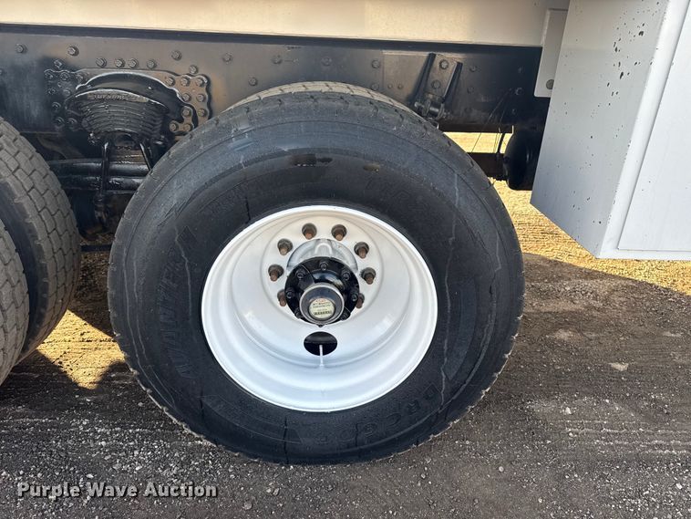 image for item EG1913 2012 Western Star 4900 bucket truck