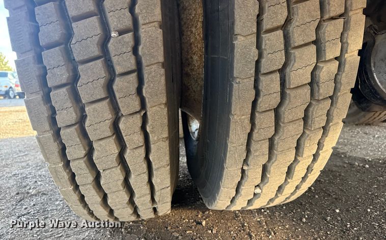 image for item EG1913 2012 Western Star 4900 bucket truck