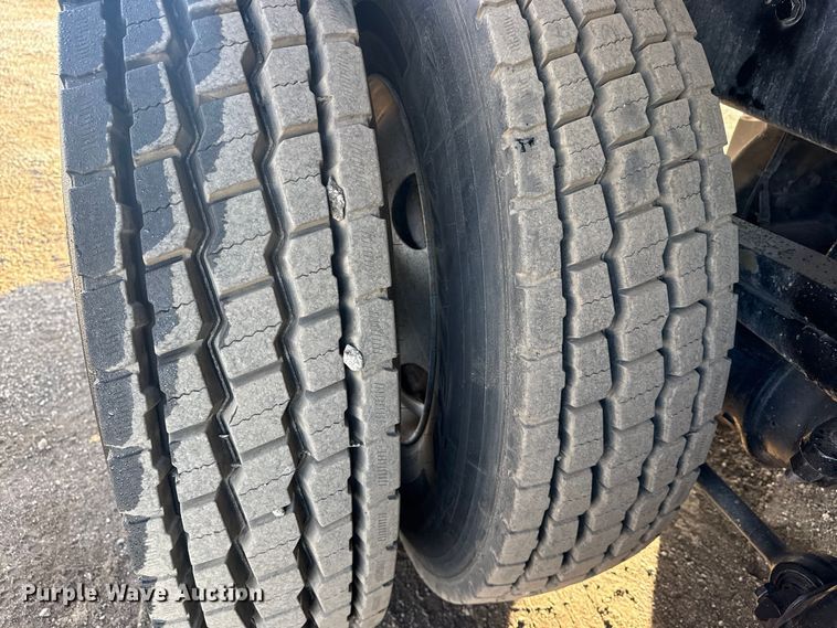 image for item EG1913 2012 Western Star 4900 bucket truck