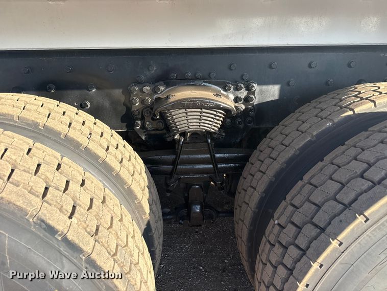 image for item EG1913 2012 Western Star 4900 bucket truck