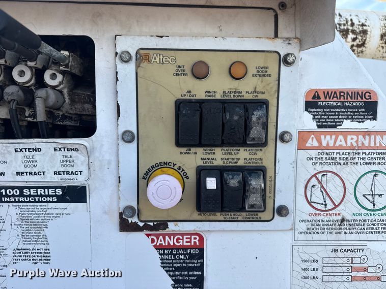 image for item EG1913 2012 Western Star 4900 bucket truck