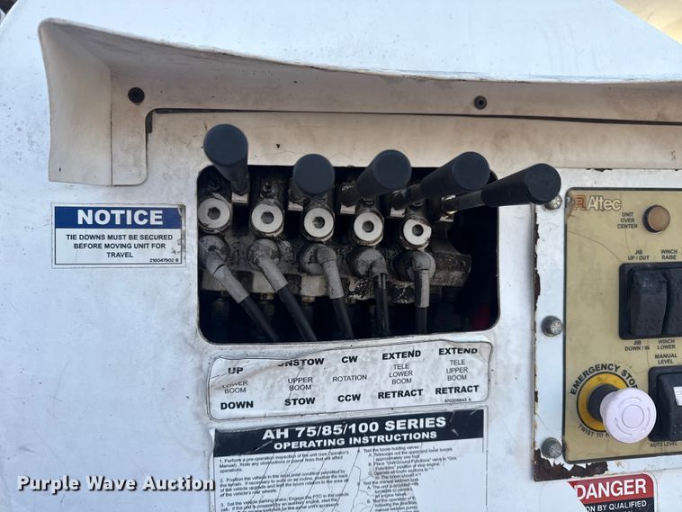 image for item EG1913 2012 Western Star 4900 bucket truck