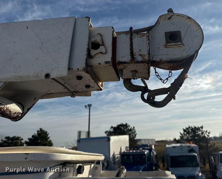 image for item EG1913 2012 Western Star 4900 bucket truck