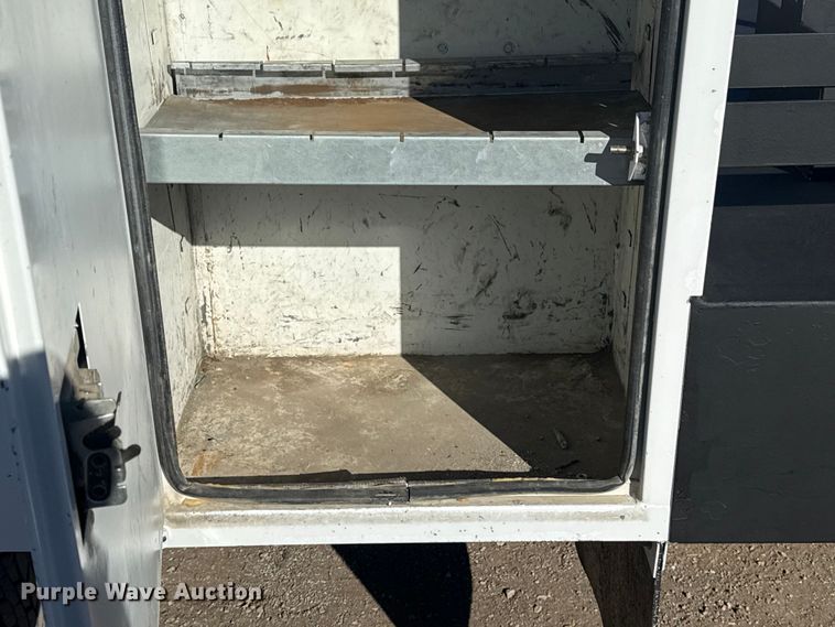 image for item EG1926 2015 Ford F550 Super Duty XL utility / service truck