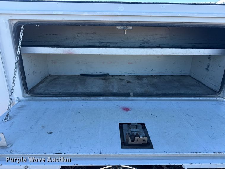 image for item EG1926 2015 Ford F550 Super Duty XL utility / service truck