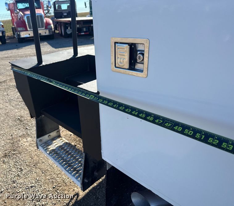 image for item EG1926 2015 Ford F550 Super Duty XL utility / service truck