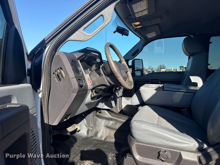 image for item EG1926 2015 Ford F550 Super Duty XL utility / service truck