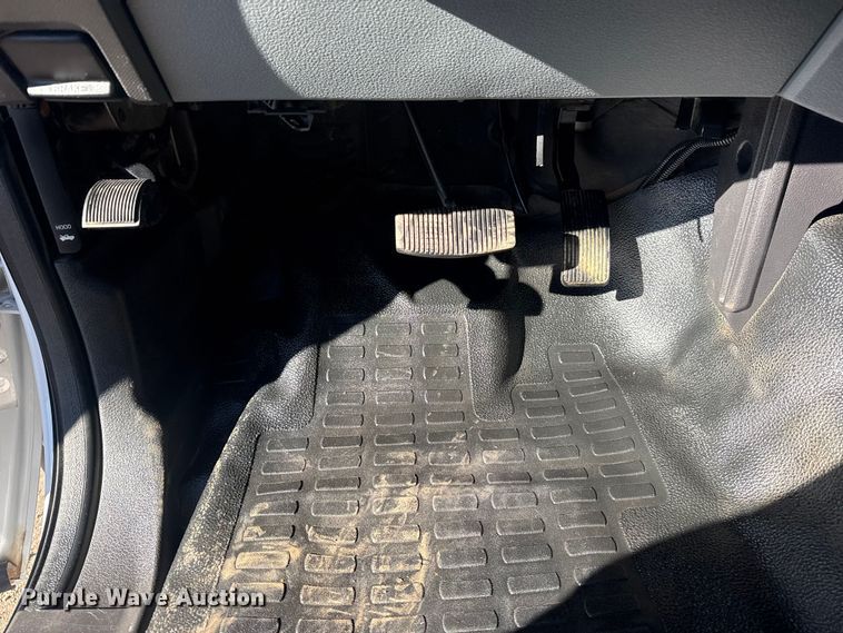 image for item EG1926 2015 Ford F550 Super Duty XL utility / service truck