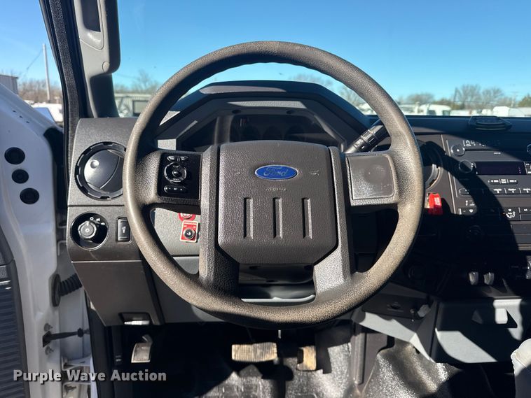 image for item EG1926 2015 Ford F550 Super Duty XL utility / service truck