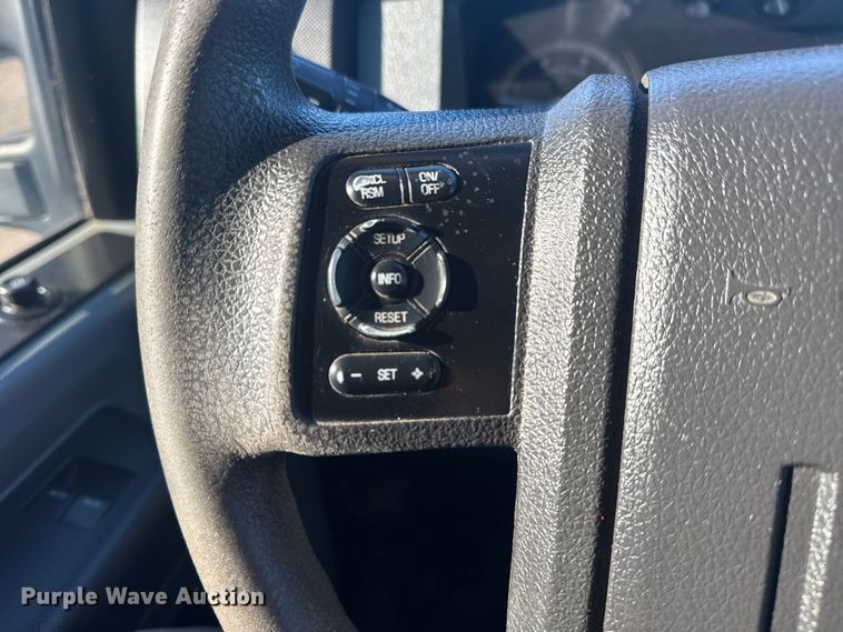 image for item EG1926 2015 Ford F550 Super Duty XL utility / service truck