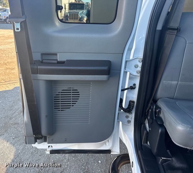 image for item EG1926 2015 Ford F550 Super Duty XL utility / service truck