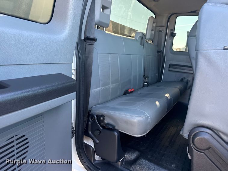 image for item EG1926 2015 Ford F550 Super Duty XL utility / service truck