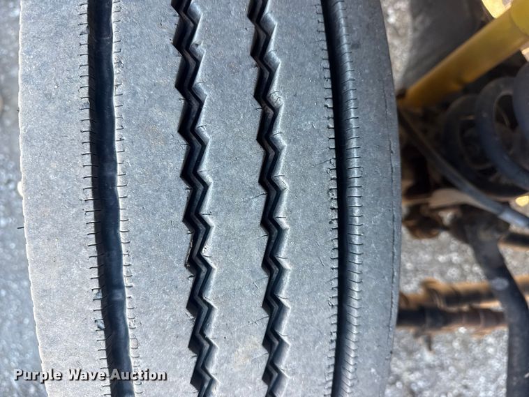 image for item EG1926 2015 Ford F550 Super Duty XL utility / service truck