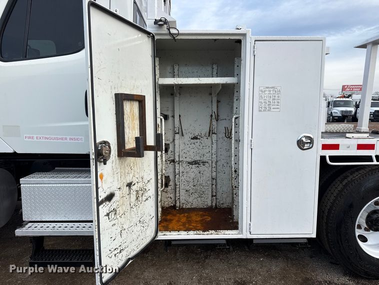 image for item EG1934 2007 Freightliner Business Class M2 crane truck