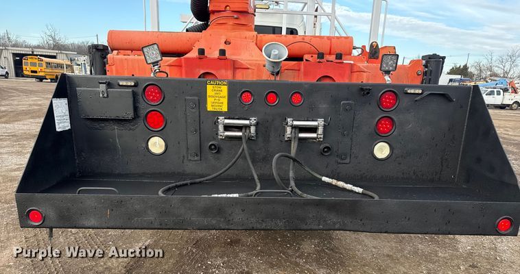 image for item EG1934 2007 Freightliner Business Class M2 crane truck