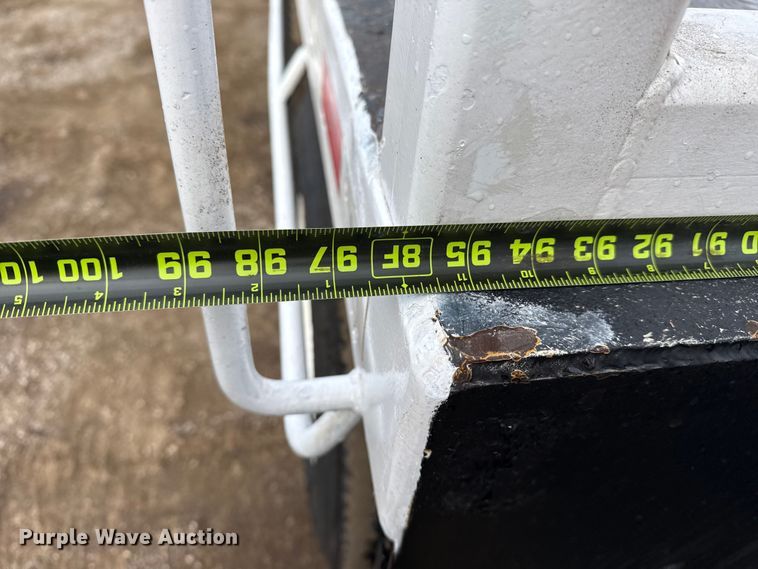 image for item EG1934 2007 Freightliner Business Class M2 crane truck