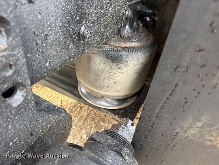 image for item EG1934 2007 Freightliner Business Class M2 crane truck