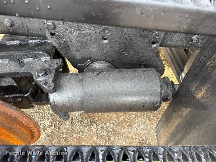 image for item EG1934 2007 Freightliner Business Class M2 crane truck