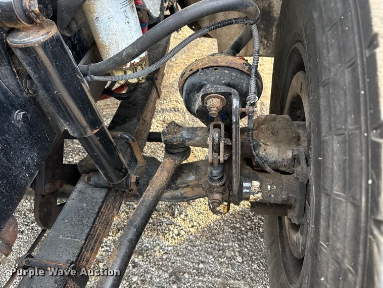 image for item EG1934 2007 Freightliner Business Class M2 crane truck