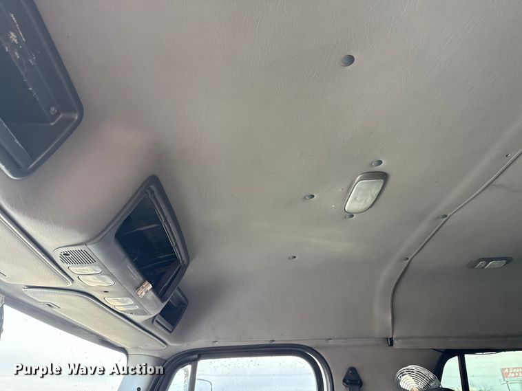 image for item EG1934 2007 Freightliner Business Class M2 crane truck