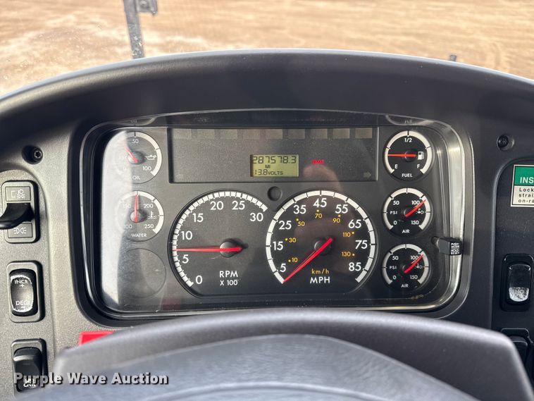 image for item EG1934 2007 Freightliner Business Class M2 crane truck