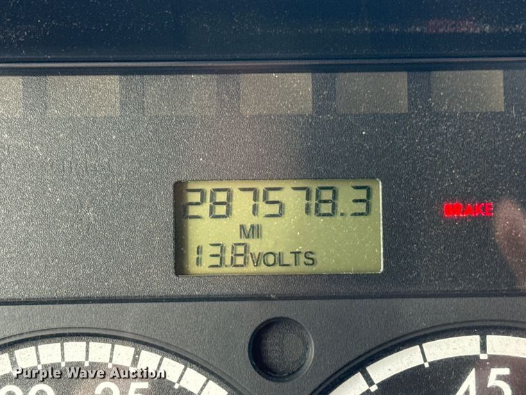 image for item EG1934 2007 Freightliner Business Class M2 crane truck