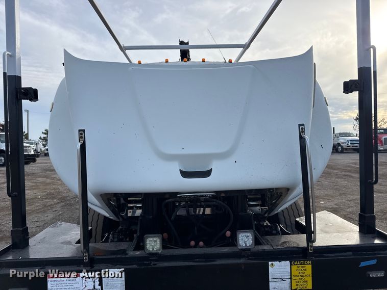 image for item EG1934 2007 Freightliner Business Class M2 crane truck