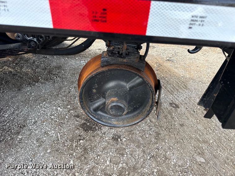 image for item EG1934 2007 Freightliner Business Class M2 crane truck