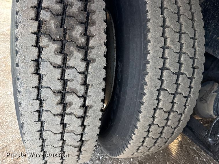 image for item EG1934 2007 Freightliner Business Class M2 crane truck