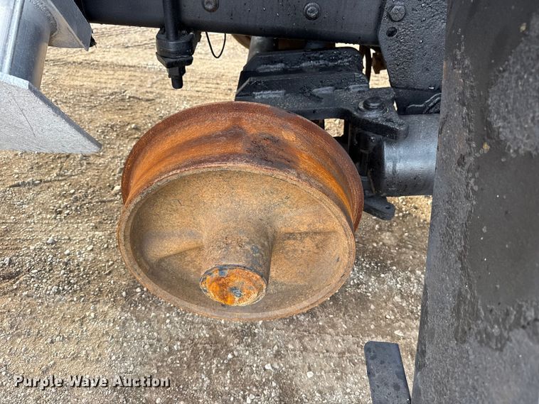 image for item EG1934 2007 Freightliner Business Class M2 crane truck